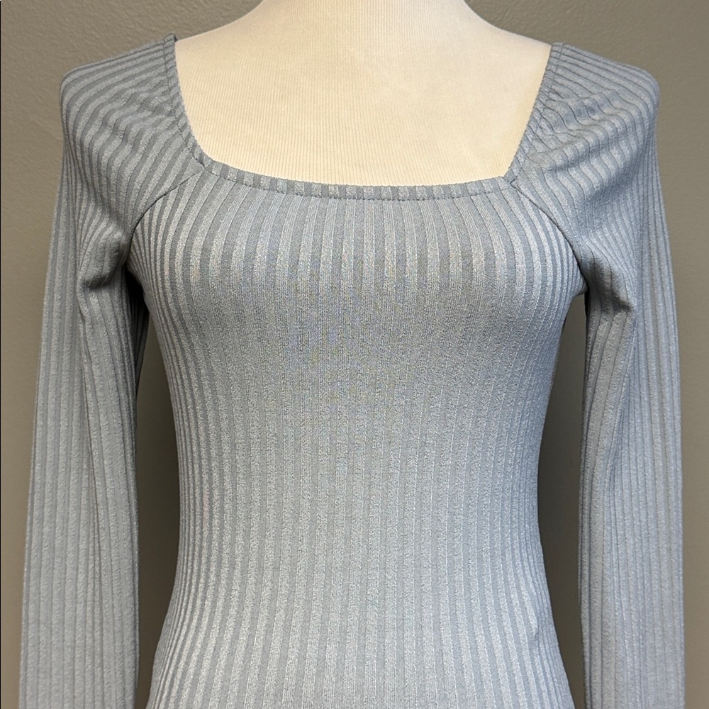 Madewell Gray Ribbed Top - Picture 2 of 5